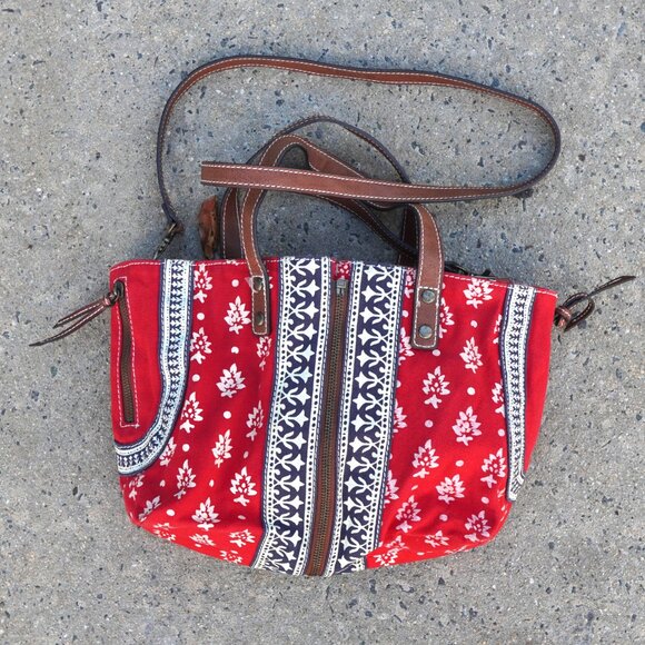 Tommy Hilfiger Boho Red Blue Tan Patterned Hobo Bag Expandable - Picture 2 of 8